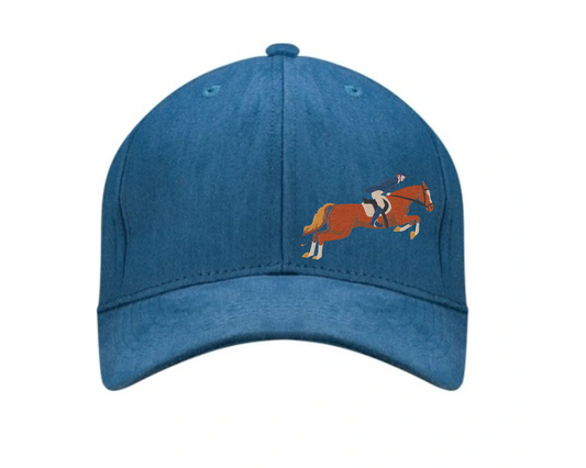 Czapka z haftem konie